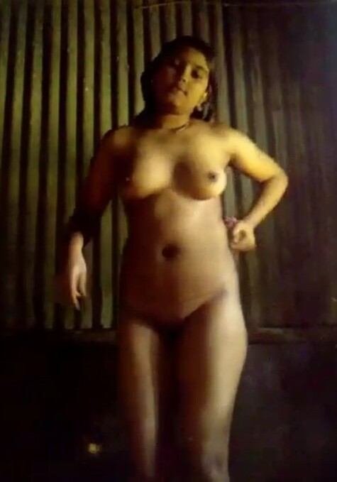 bharat ki sexy video sexy village girl bathing nude video