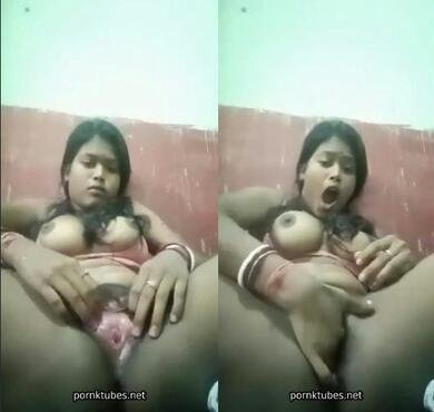 Super horny sexmms bengali boudi hard fingering masturbating