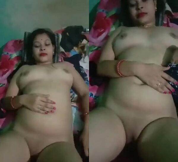 Sexy indian hot sexy bhabhi blowjob bf cock leaked nude mms