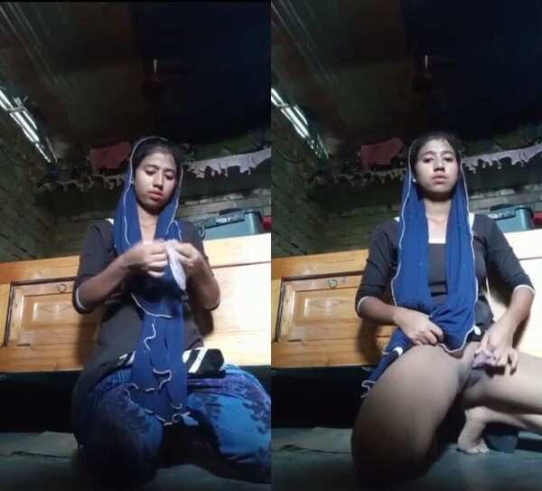 Village horny girl fingering wearing condom desi hot xxx leaked mms
