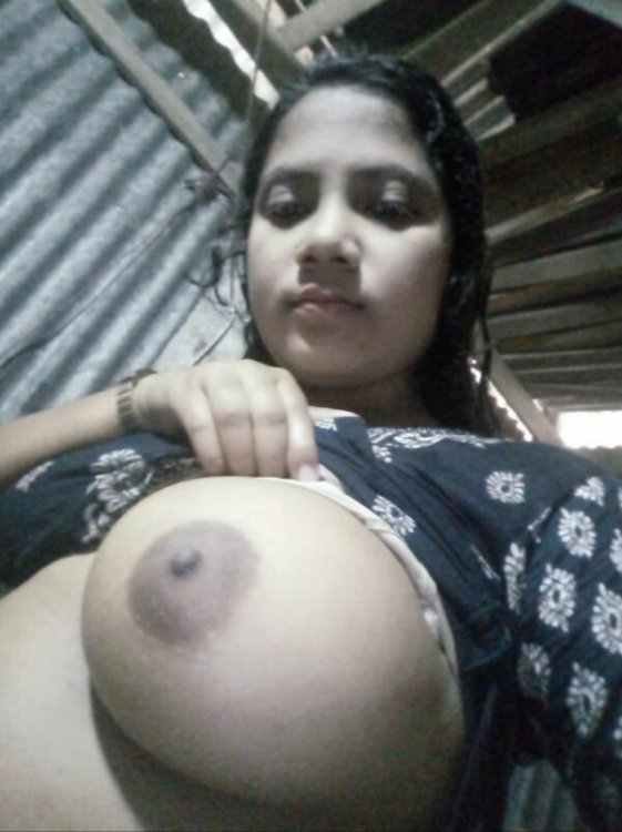 Very beautiful desi muslim girl bigtits pics full nude pics albums (2)