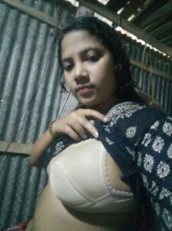 Very beautiful desi muslim girl bigtits pics full nude pics albums (3)
