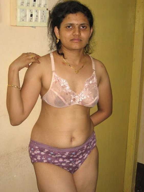 Very hot mature indian bhabi pictures of naked women full nude pics (1)