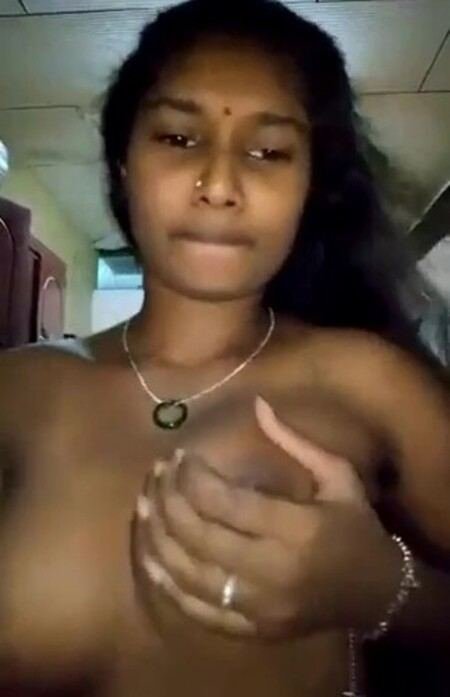 Beautiful Tamil mallu girl xxx indian mms show big tits mms