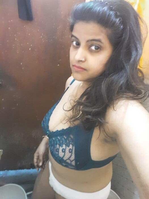 Very beautiful big boobs bhabi nude photo all nude pics (1)