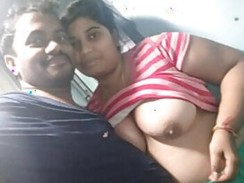 Very sexy Tamil mallu girl indian hd pron showing big tits mms