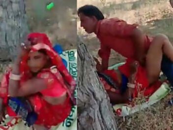 Young sexy tamil aunty xvideos fucking young boy outdoors
