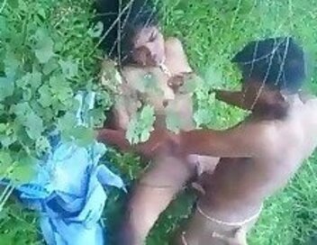 Village Sax - Desi village girl dasi sax video hard fucking in jungle outdoor
