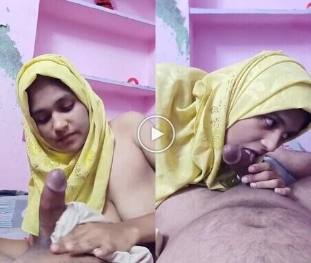 Hijabi-Muslim-xxxhd-bhabi-suck-bf-big-dick-HD.jpg