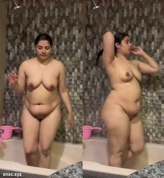 Pak-hottest-bhabi-www-pakistan-sex-nude-bath-mms.jpg