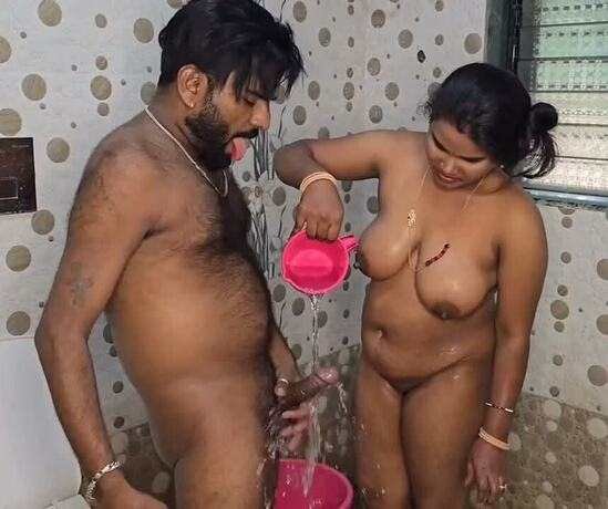 Beautiful-big-boobs-bbw-hornyindian-bhabhi-fucked-bf-in-bathroom-HD.jpg