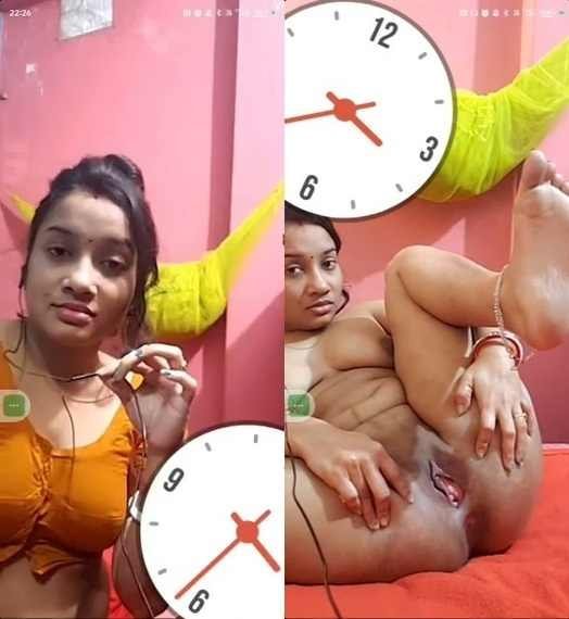 Very-beautiful-horny-hot-bhabhi-desi-xxx-nude-live-fingering.jpg
