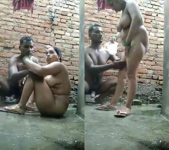 Bangladeshi-muslim-bbw-milf-nephew-www-anuty-com-fuck-bathroom.jpg