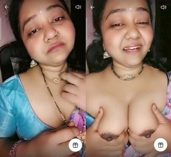 Beautiful-Desi-xxx-bhabhi-saree-Shows-her-Big-Juicy-Boobs-on-live-cam.jpg