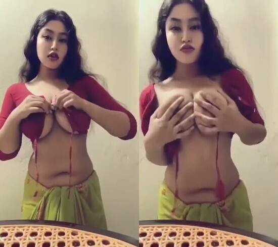 Hot-babe-female-porn-removing-her-clothes-live-on-her-webcam.jpg